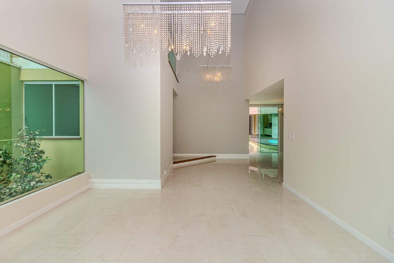 Casa de Condomínio de 3 quartos, 290m² no bairro Ariribá, em Balneário Camboriú | Eu Corretor