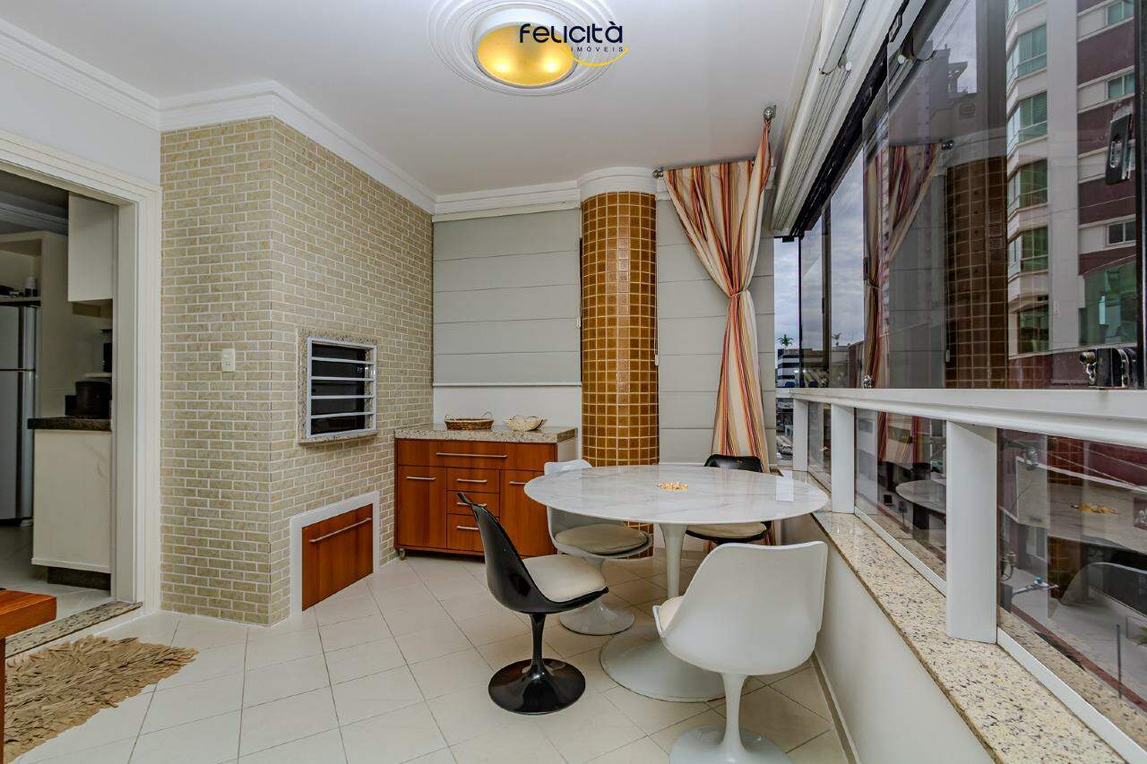 Apartamento de 2 quartos, 100m² no bairro Centro, em Balneário Camboriú | Eu Corretor