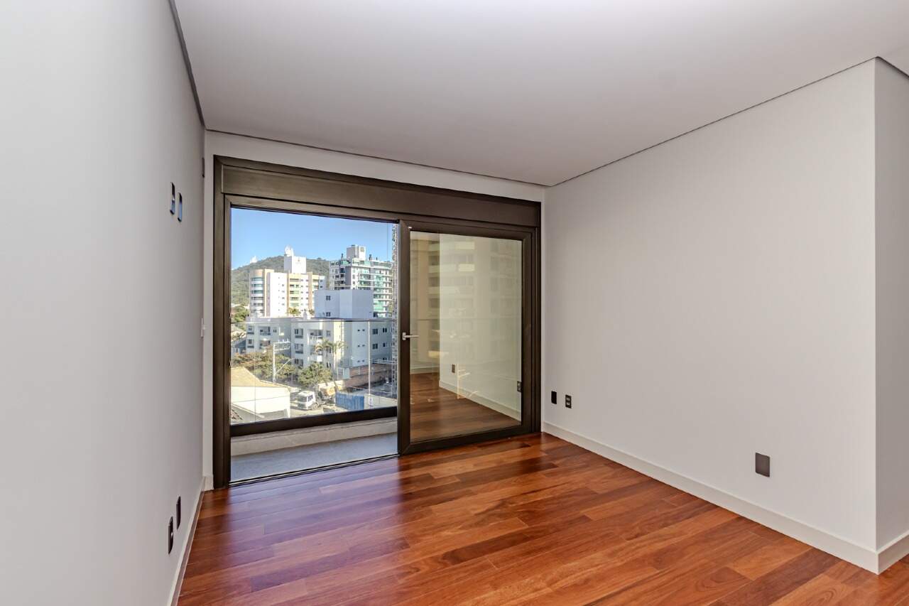 Apartamento à venda no Praia Brava: 