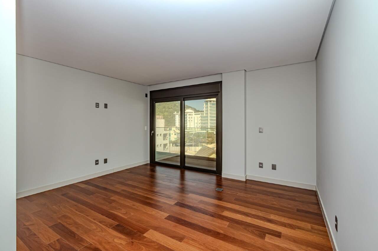 Apartamento à venda no Praia Brava: 
