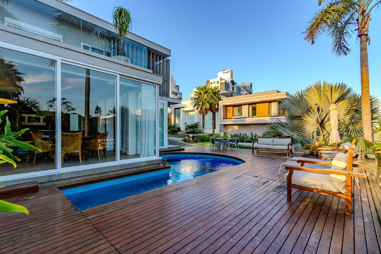 Casa de Condomínio de 5 quartos, 550m² no bairro Praia Brava, em Itajaí | Eu Corretor