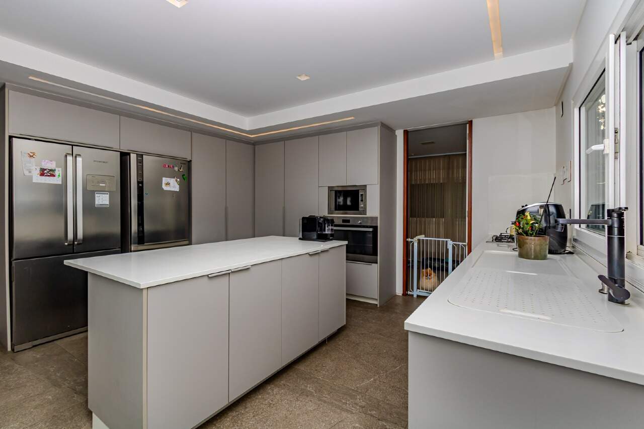 Casa de Condomínio de 5 quartos, 550m² no bairro Praia Brava, em Itajaí | Eu Corretor