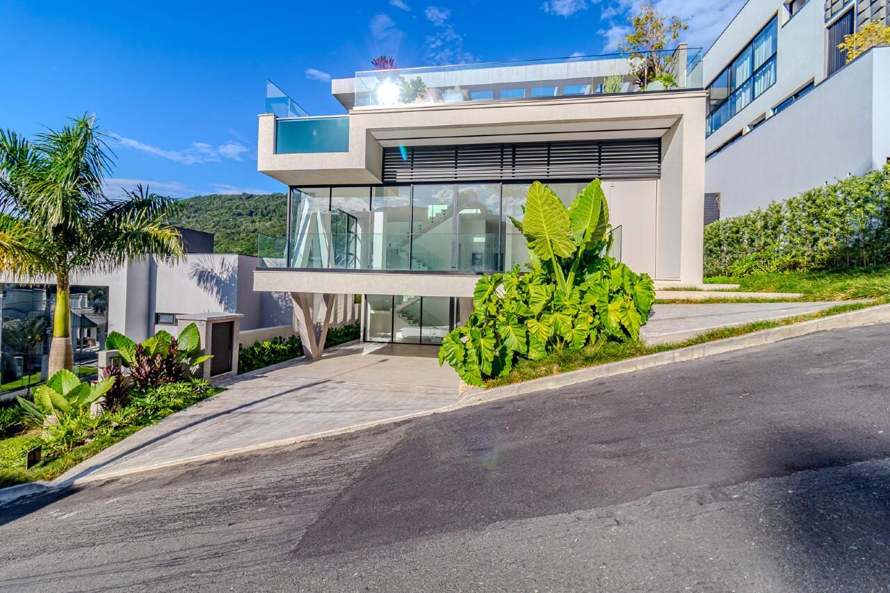 Apartamento de 4 quartos, 823m² no bairro Barra, em Balneário Camboriú | Eu Corretor