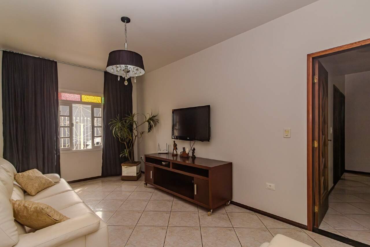 Casa de 4 quartos, 220m² no bairro Centro, em Balneário Camboriú | Eu Corretor
