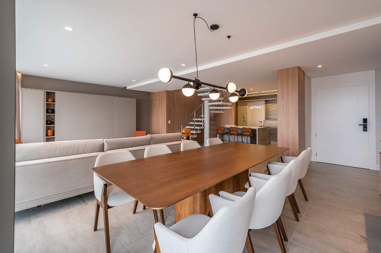 Apartamento à venda no Fazenda: Sala de jantar e living, com a entrada do apartamento