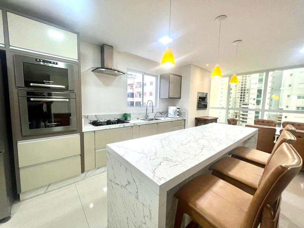 Apartamento de 4 quartos, 151m² no bairro Centro, em Balneário Camboriú | Eu Corretor
