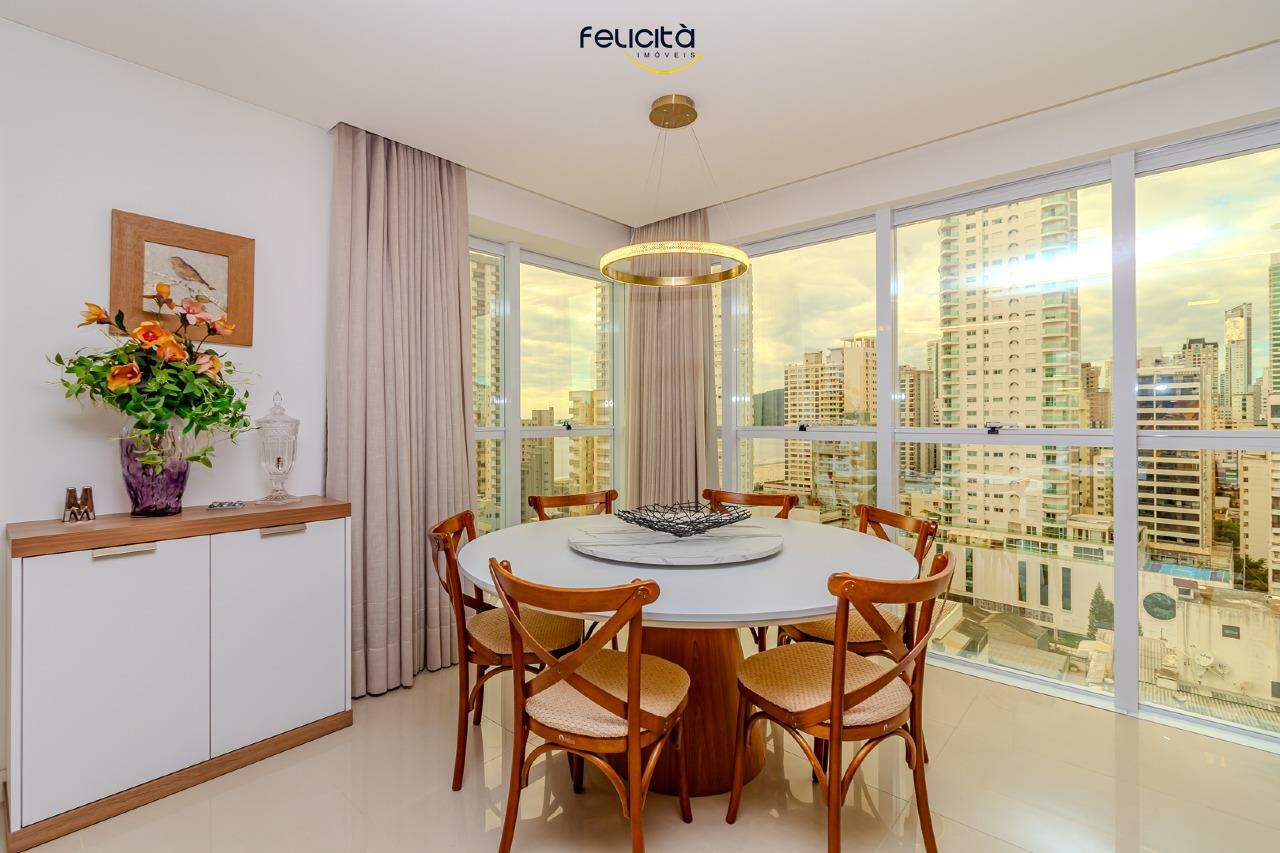 Apartamento de 3 quartos, 120m² no bairro Centro, em Balneário Camboriú | Eu Corretor