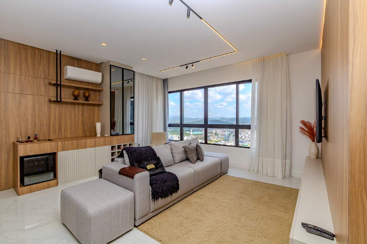 Apartamento de 3 quartos, 134m² no bairro Centro, em Balneário Camboriú | Eu Corretor