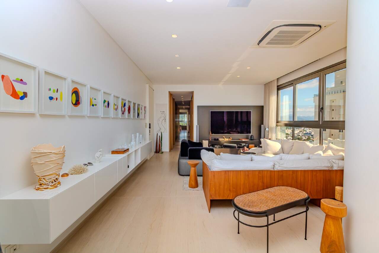 Apartamento de 4 quartos, 257m² no bairro Centro, em Balneário Camboriú | Eu Corretor