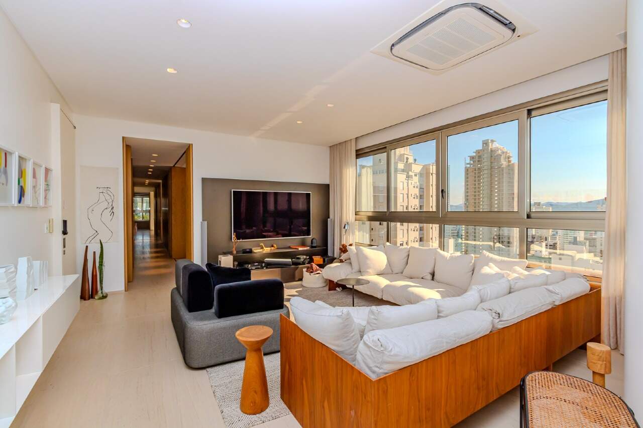 Apartamento de 4 quartos, 257m² no bairro Centro, em Balneário Camboriú | Eu Corretor
