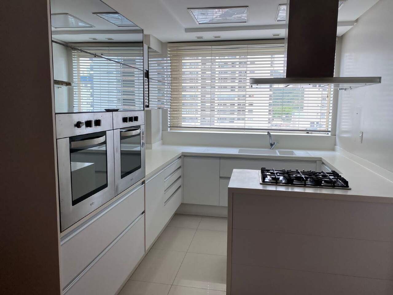 Apartamento de 3 quartos, 231m² no bairro Fazenda, em Itajaí | Eu Corretor