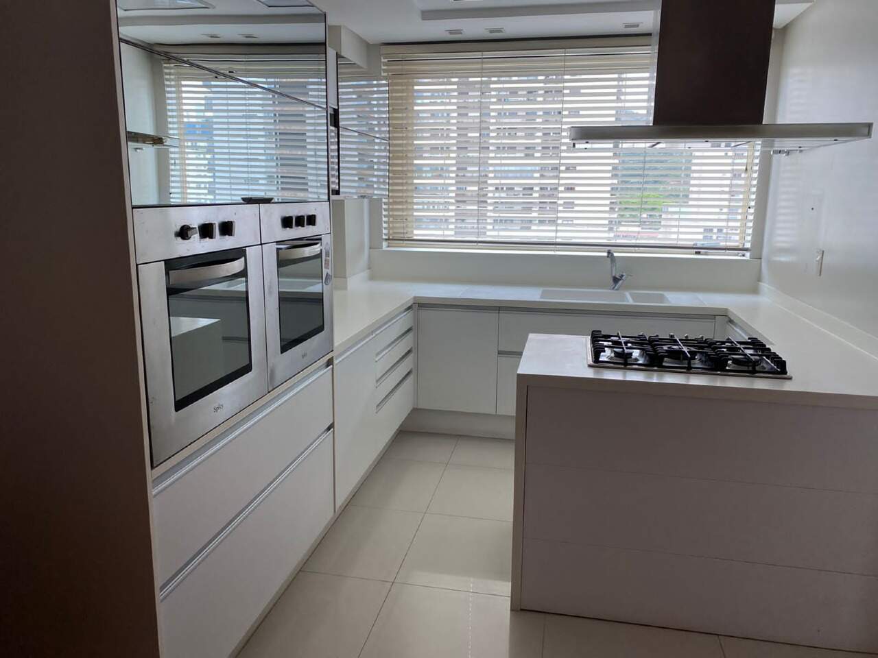 Apartamento de 3 quartos, 231m² no bairro Fazenda, em Itajaí | Eu Corretor
