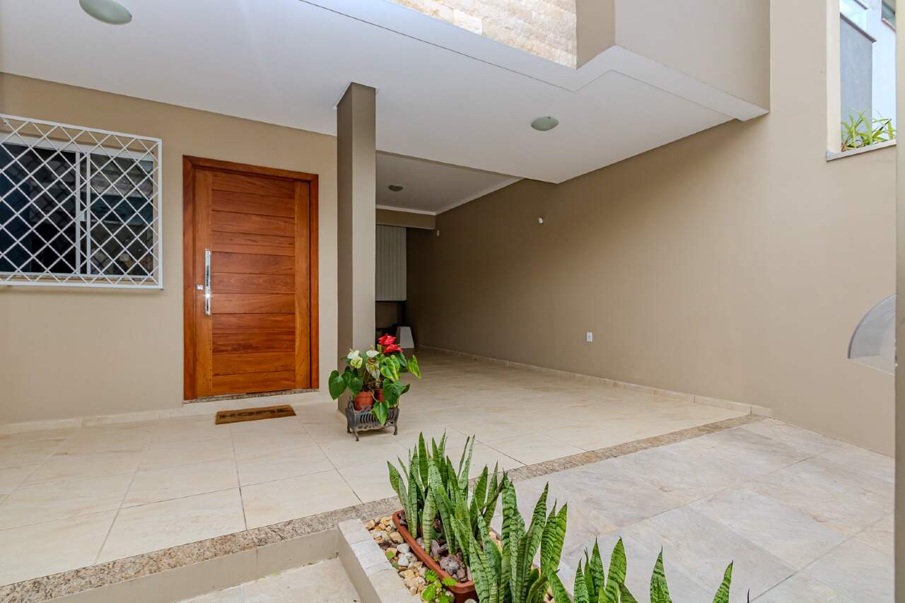 Casa de 3 quartos, 180m² no bairro Praia dos Amores, em Balneário Camboriú | Eu Corretor