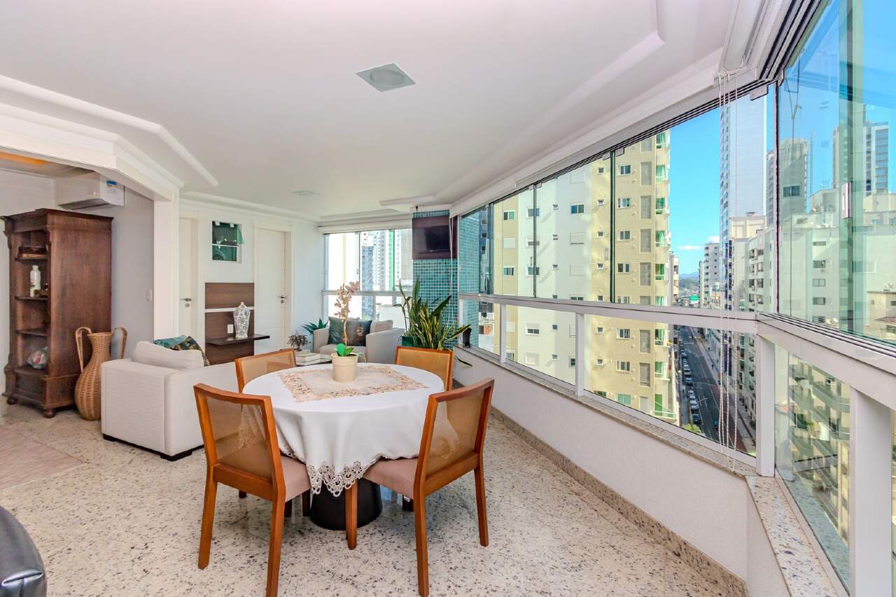 Apartamento de 3 quartos, 134m² no bairro Centro, em Balneário Camboriú | Eu Corretor