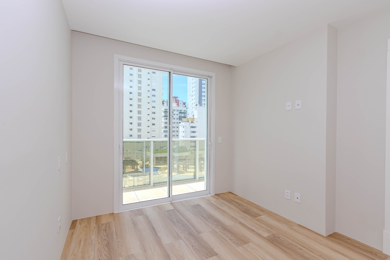 Apartamento à venda no Pioneiros: 