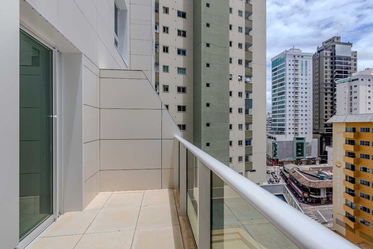 Apartamento à venda no Pioneiros: 