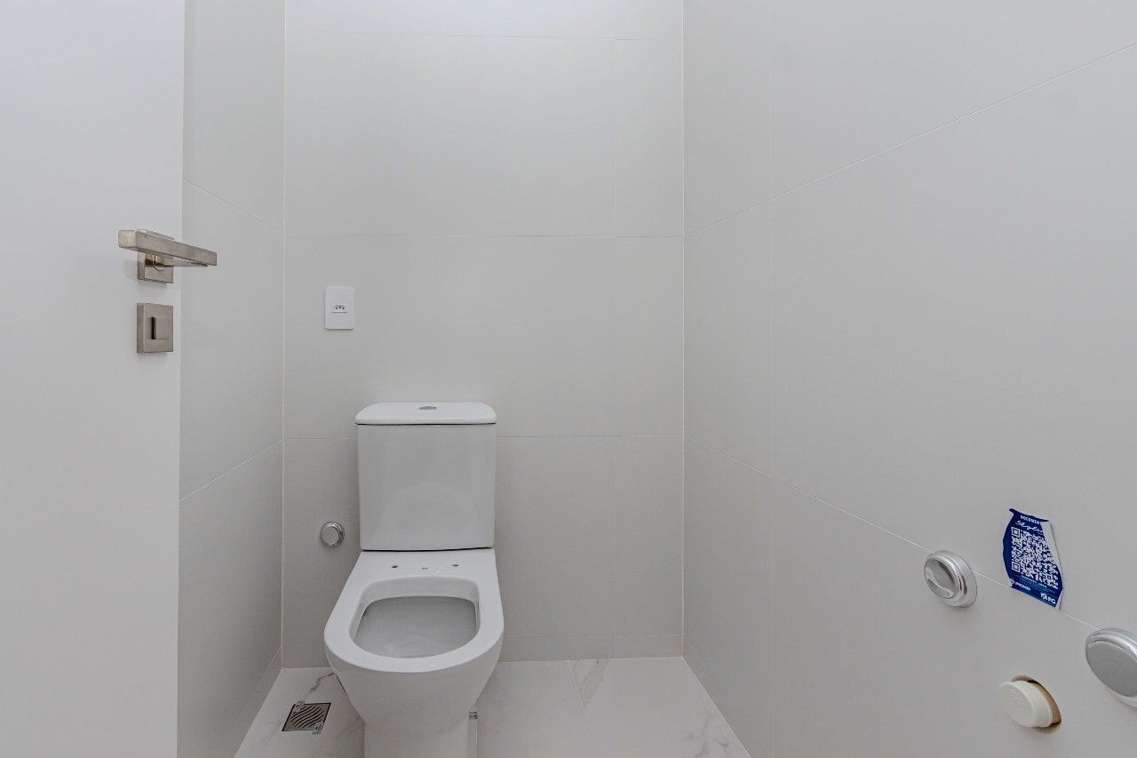 Apartamento à venda no Pioneiros: 