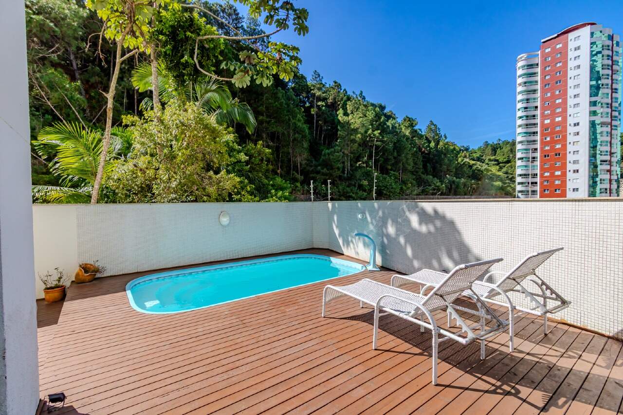 Apartamento de 3 quartos, 179m² no bairro Pioneiros, em Balneário Camboriú | Eu Corretor