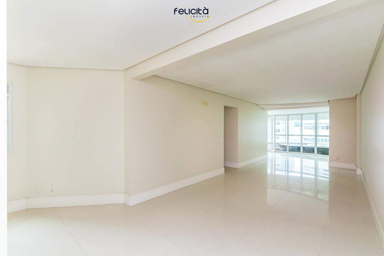 Apartamento de 3 quartos, 254m² no bairro Centro, em Balneário Camboriú | Eu Corretor