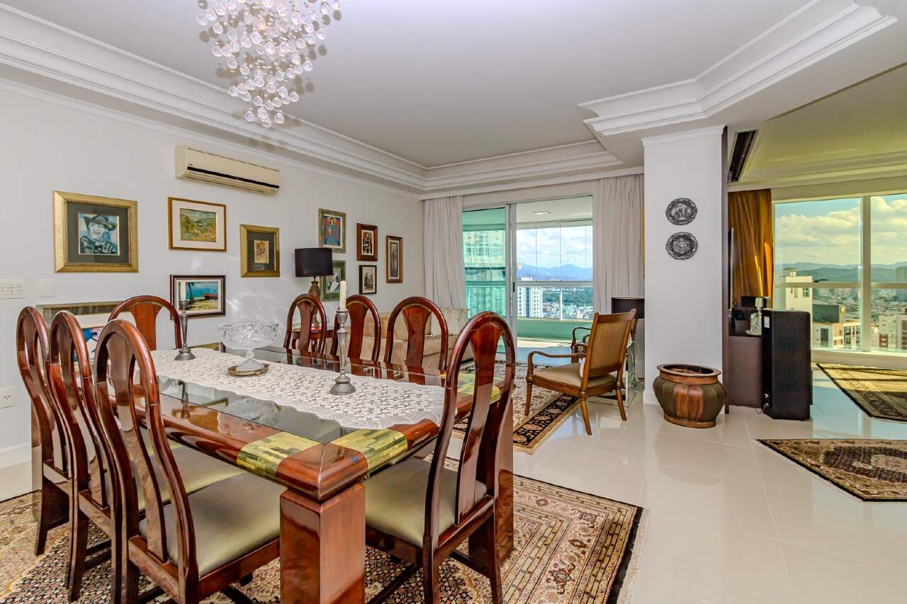 Apartamento de 3 quartos, 217m² no bairro Centro, em Balneário Camboriú | Eu Corretor