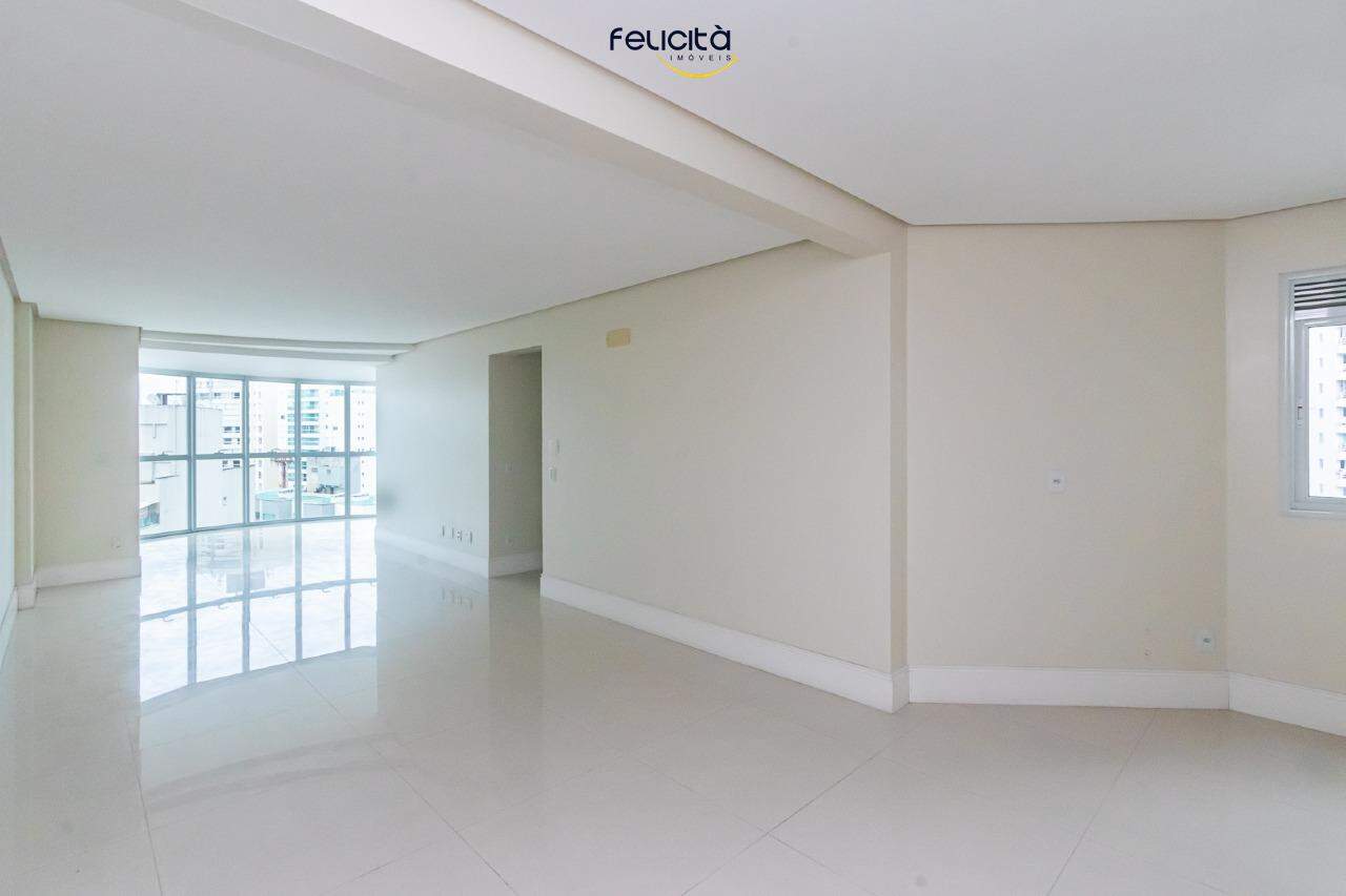 Apartamento de 3 quartos, 128m² no bairro Centro, em Balneário Camboriú | Eu Corretor