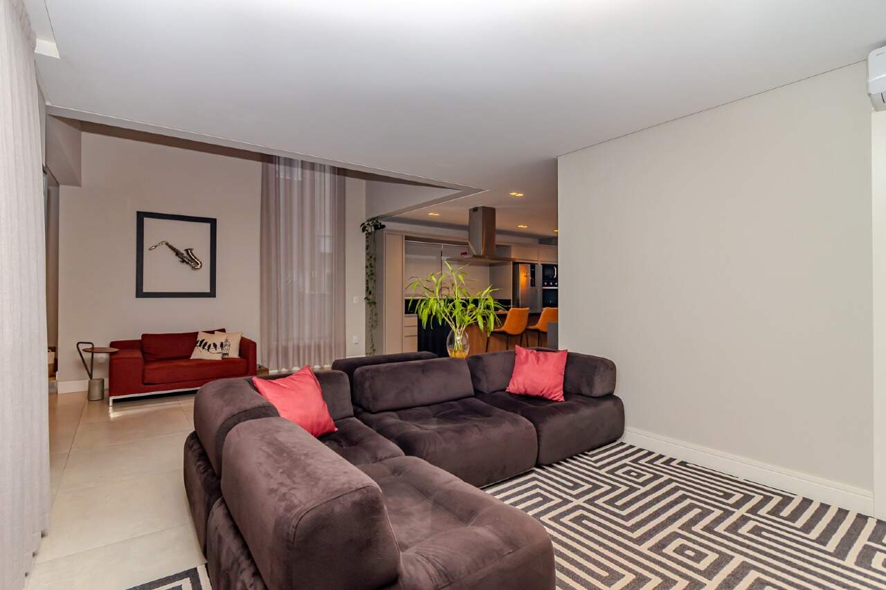 Casa de Condomínio de 3 quartos, 264m² no bairro Santa Regina, em Camboriú | Eu Corretor