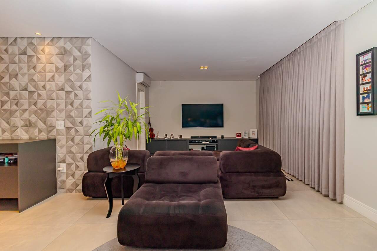 Casa de Condomínio de 3 quartos, 264m² no bairro Santa Regina, em Camboriú | Eu Corretor