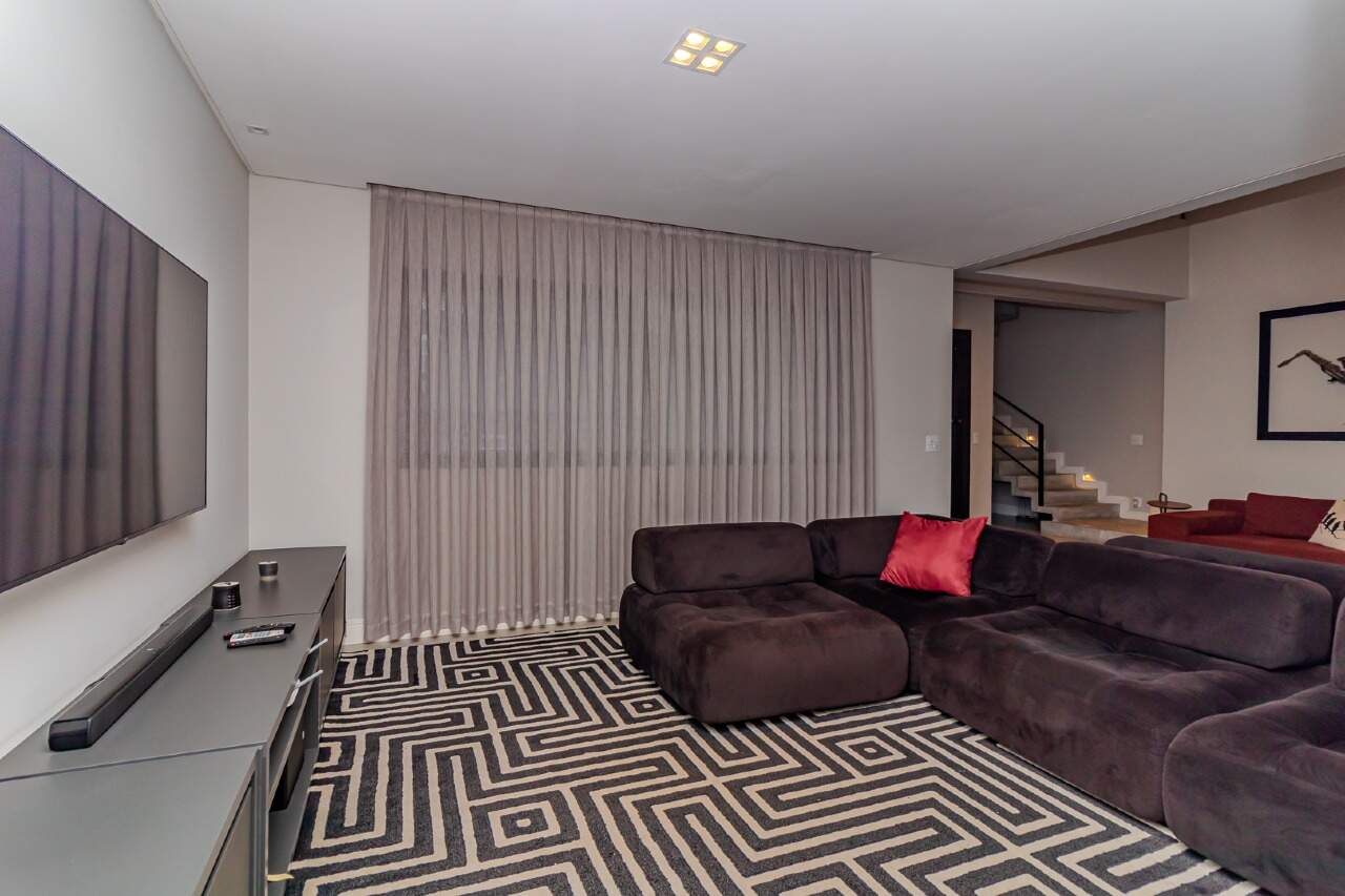 Casa de Condomínio de 3 quartos, 264m² no bairro Santa Regina, em Camboriú | Eu Corretor
