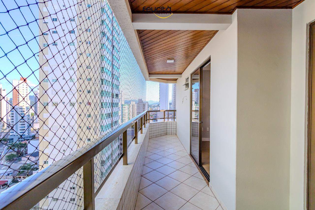 Apartamento de 3 quartos, 116m² no bairro Centro, em Balneário Camboriú | Eu Corretor