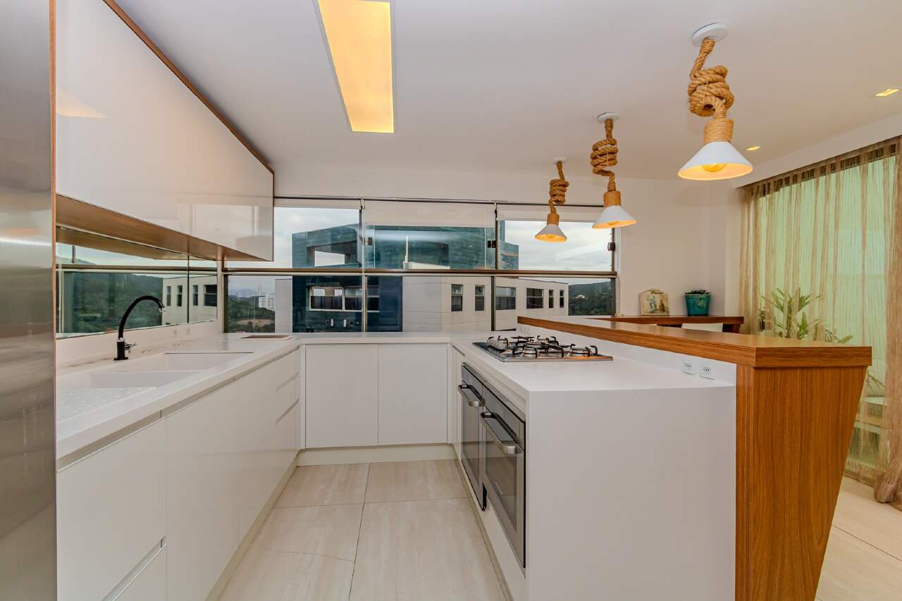Cobertura de 1 quarto, 140m² no bairro Praia Brava, em Itajaí | Eu Corretor
