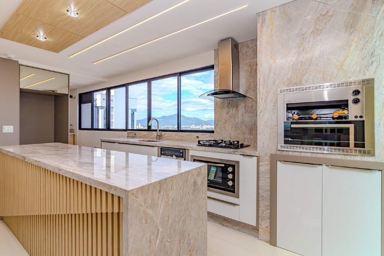 Apartamento de 3 quartos, 119m² no bairro Centro, em Balneário Camboriú | Eu Corretor