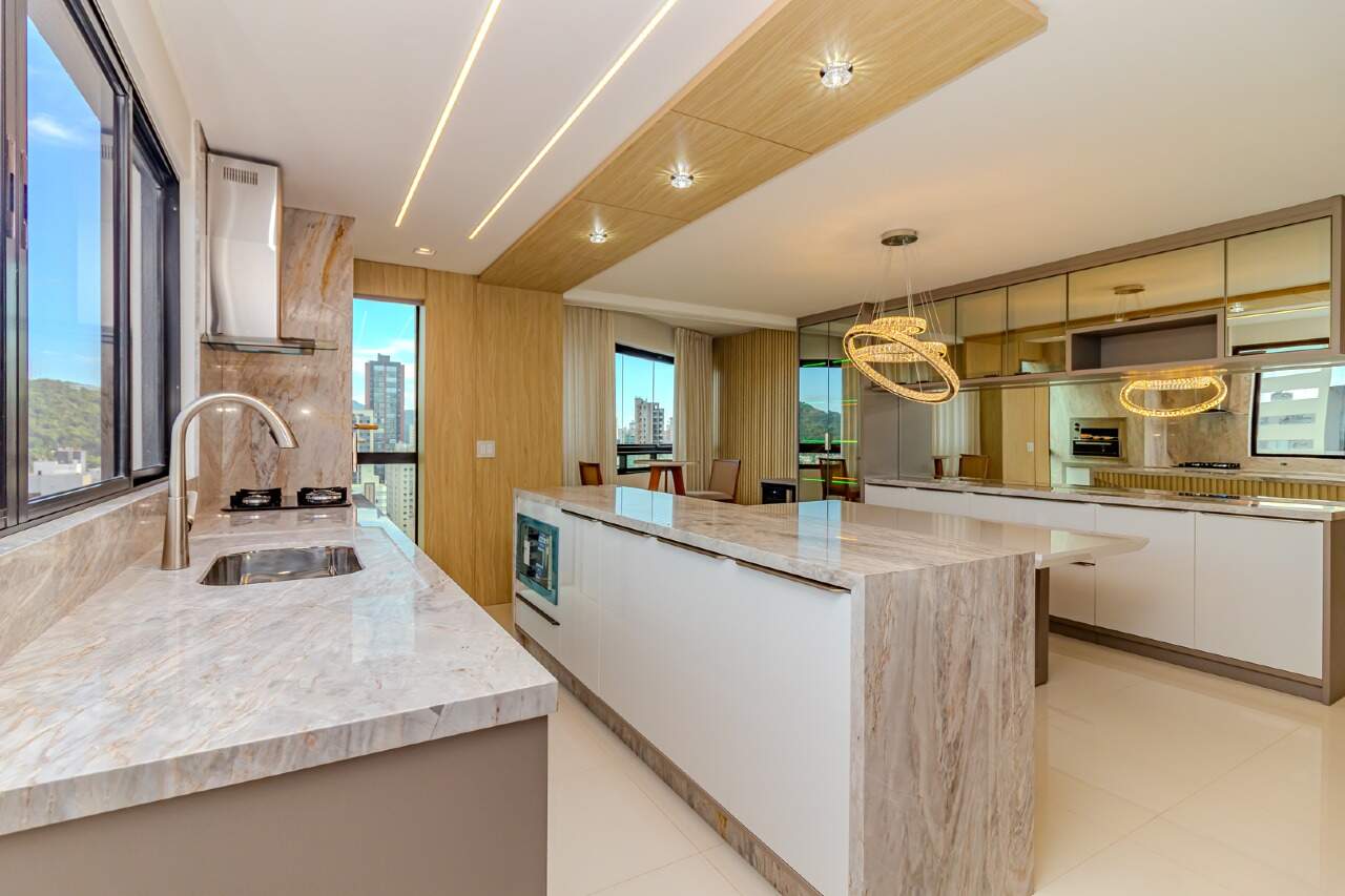 Apartamento de 3 quartos, 119m² no bairro Centro, em Balneário Camboriú | Eu Corretor