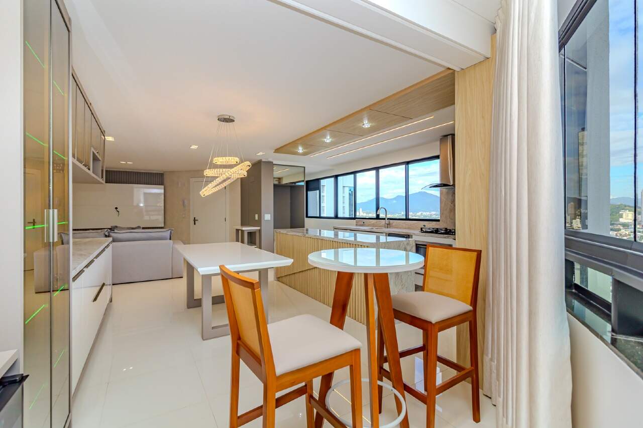 Apartamento de 3 quartos, 119m² no bairro Centro, em Balneário Camboriú | Eu Corretor