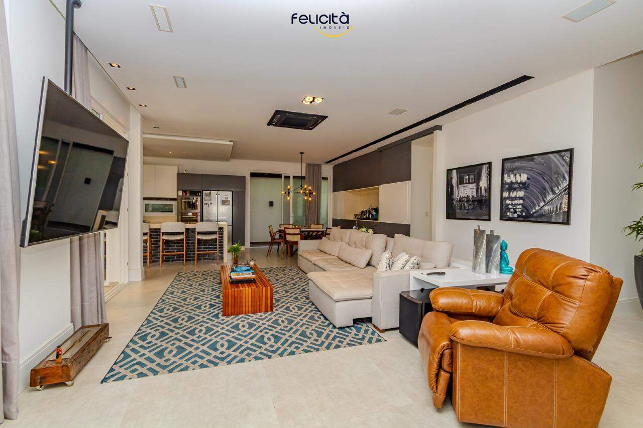 Apartamento de 3 quartos, 276m² no bairro Fazendinha, em Itajaí | Eu Corretor