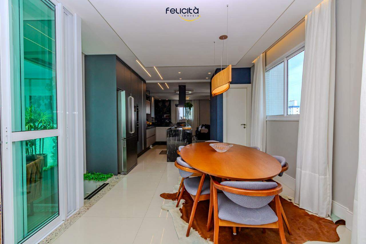 Cobertura de 3 quartos, 246m² no bairro Centro, em Balneário Camboriú | Eu Corretor