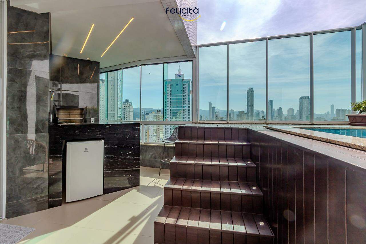 Cobertura de 3 quartos, 246m² no bairro Centro, em Balneário Camboriú | Eu Corretor
