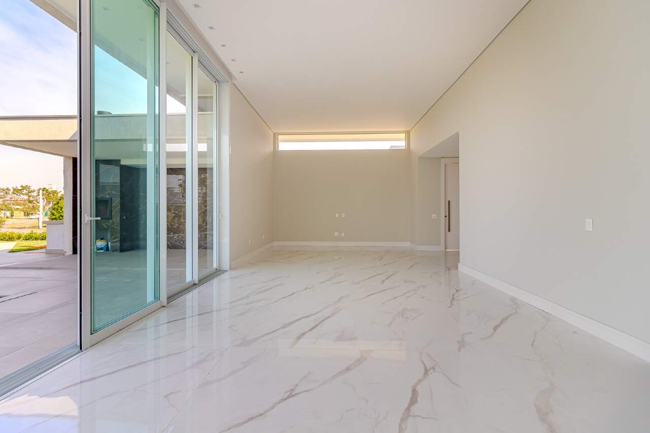 Casa de Condomínio de 4 quartos, 370m² no bairro Centro, em Camboriú | Eu Corretor