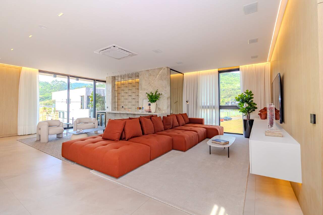 Casa de Condomínio de 5 quartos, 647m² no bairro Santa Regina, em Camboriú | Eu Corretor