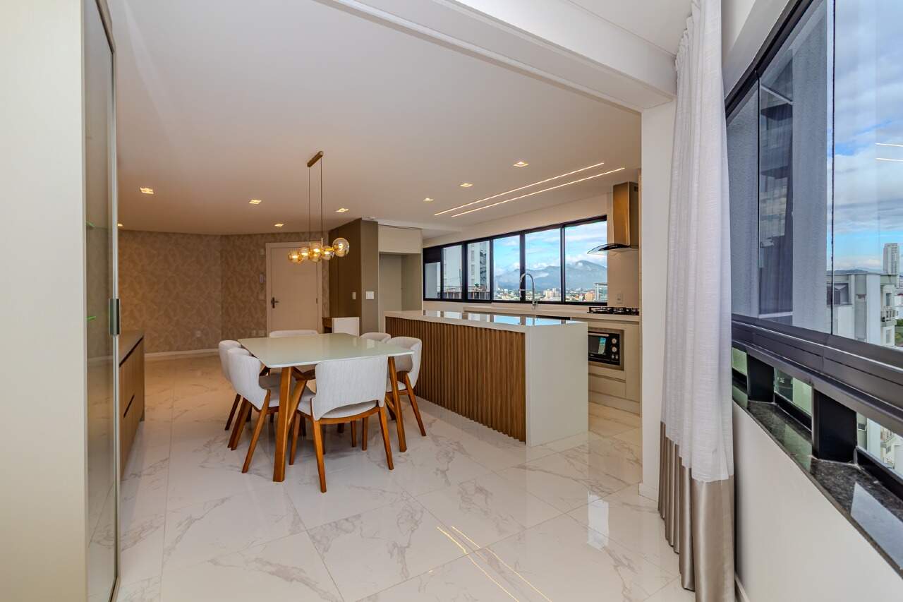 Apartamento de 3 quartos, 119m² no bairro Centro, em Balneário Camboriú | Eu Corretor