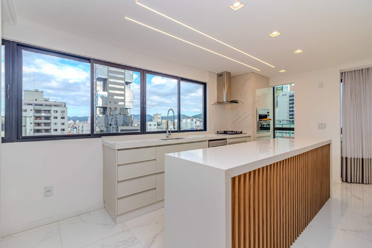 Apartamento de 3 quartos, 119m² no bairro Centro, em Balneário Camboriú | Eu Corretor