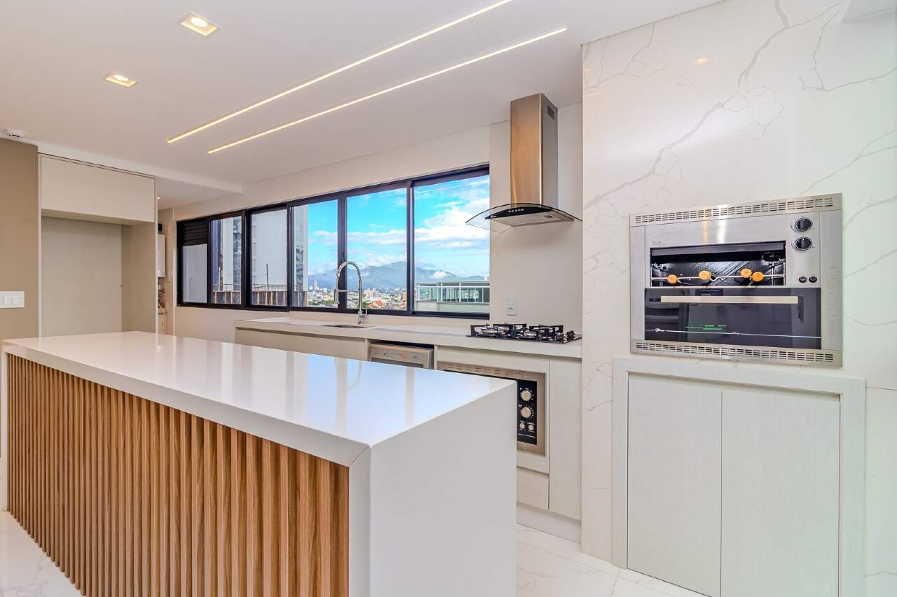 Apartamento de 3 quartos, 119m² no bairro Centro, em Balneário Camboriú | Eu Corretor