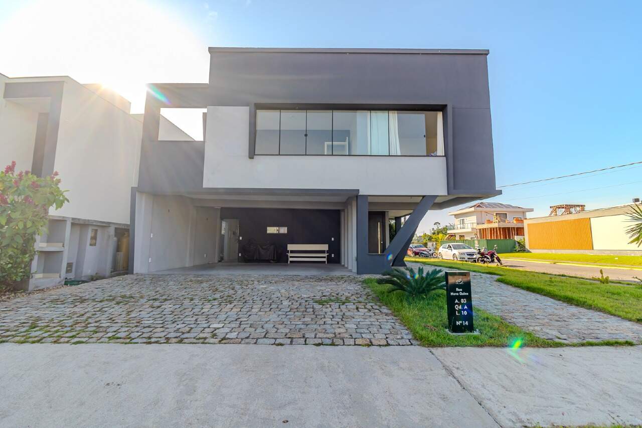 Casa de Condomínio de 3 quartos, 260m² no bairro Santa Regina, em Camboriú | Eu Corretor
