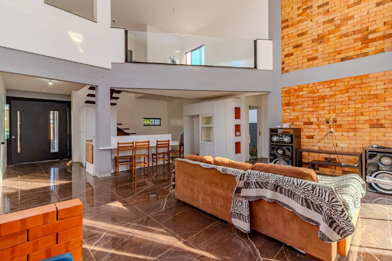 Casa de Condomínio de 3 quartos, 260m² no bairro Santa Regina, em Camboriú | Eu Corretor