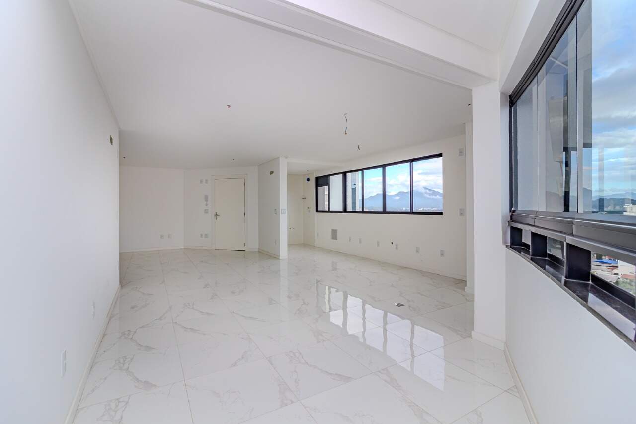 Apartamento de 3 quartos, 119m² no bairro Centro, em Balneário Camboriú | Eu Corretor