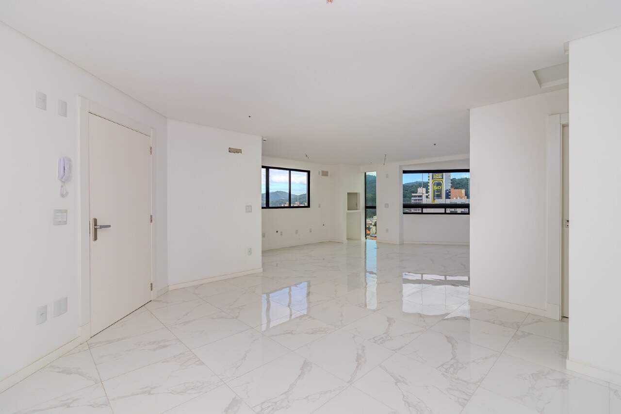 Apartamento de 3 quartos, 119m² no bairro Centro, em Balneário Camboriú | Eu Corretor