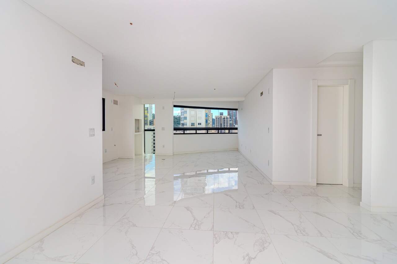 Apartamento de 3 quartos, 119m² no bairro Centro, em Balneário Camboriú | Eu Corretor