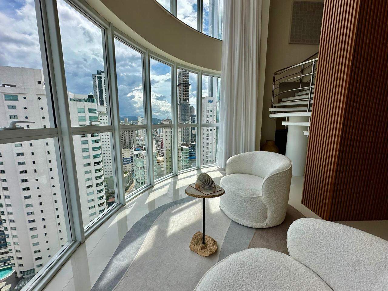 Apartamento de 4 quartos, 234m² no bairro Centro, em Balneário Camboriú | Eu Corretor