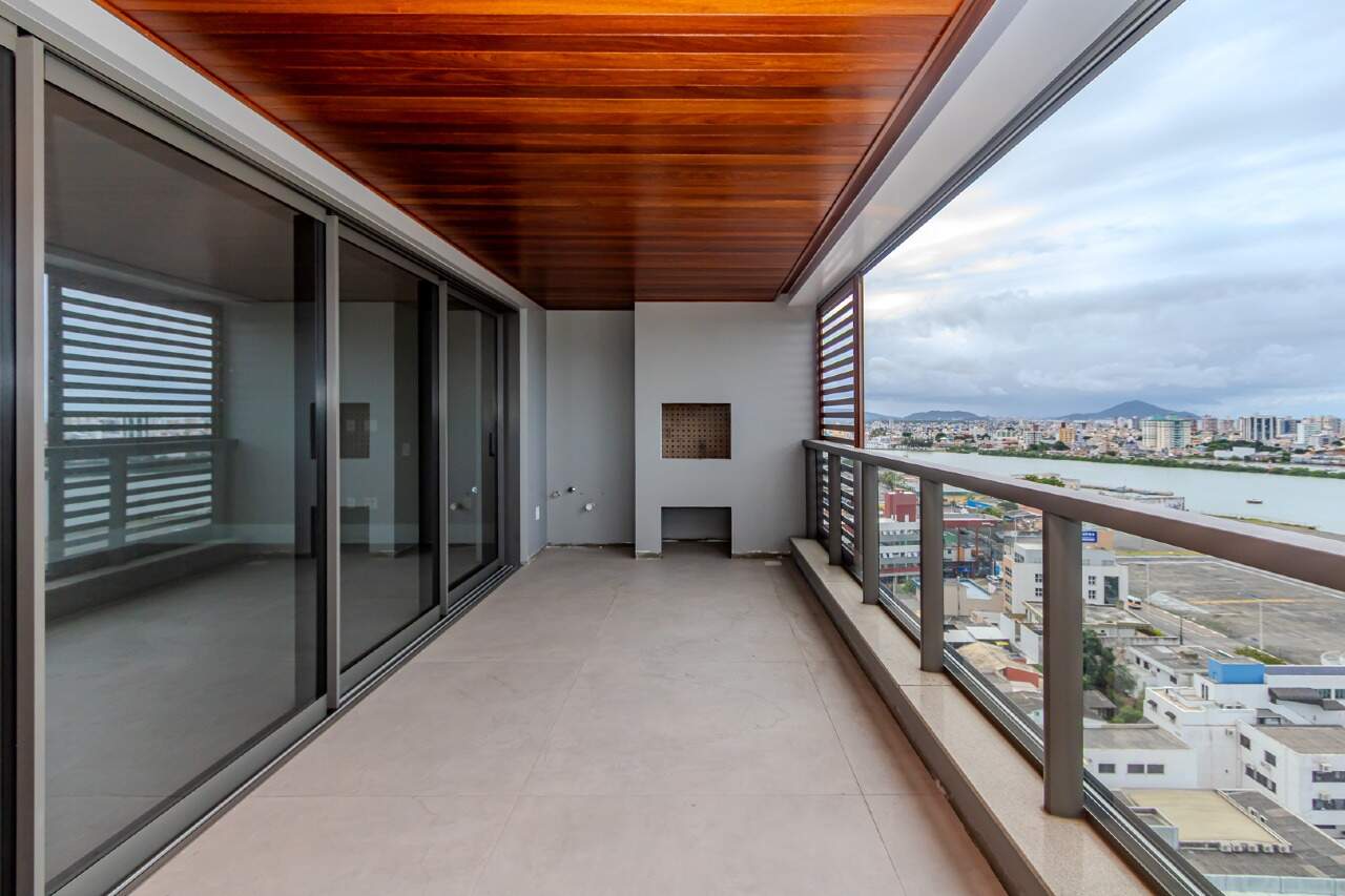 Apartamento de 3 quartos, 155m² no bairro Centro, em Itajaí | Eu Corretor