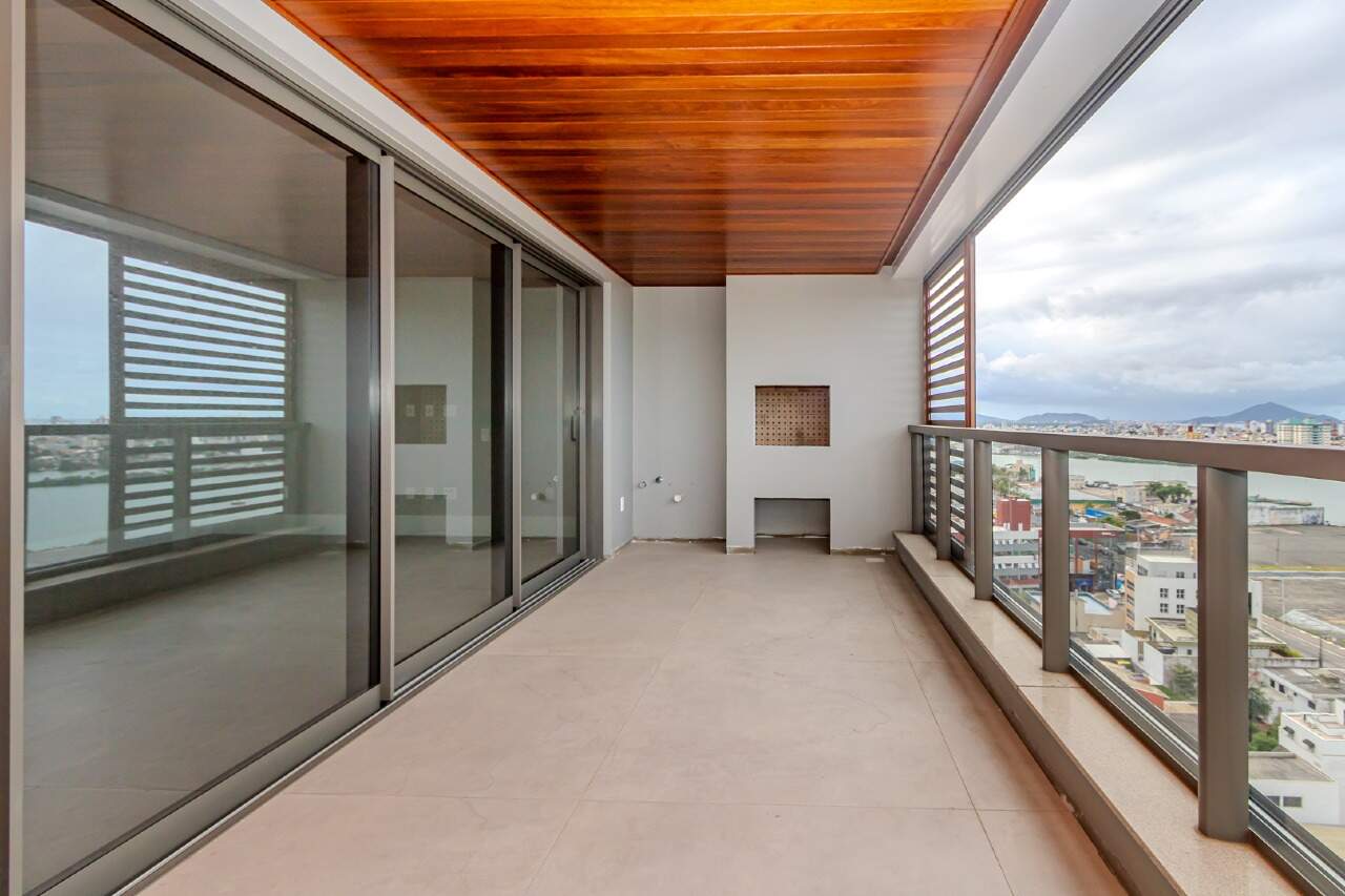 Apartamento de 3 quartos, 155m² no bairro Centro, em Itajaí | Eu Corretor