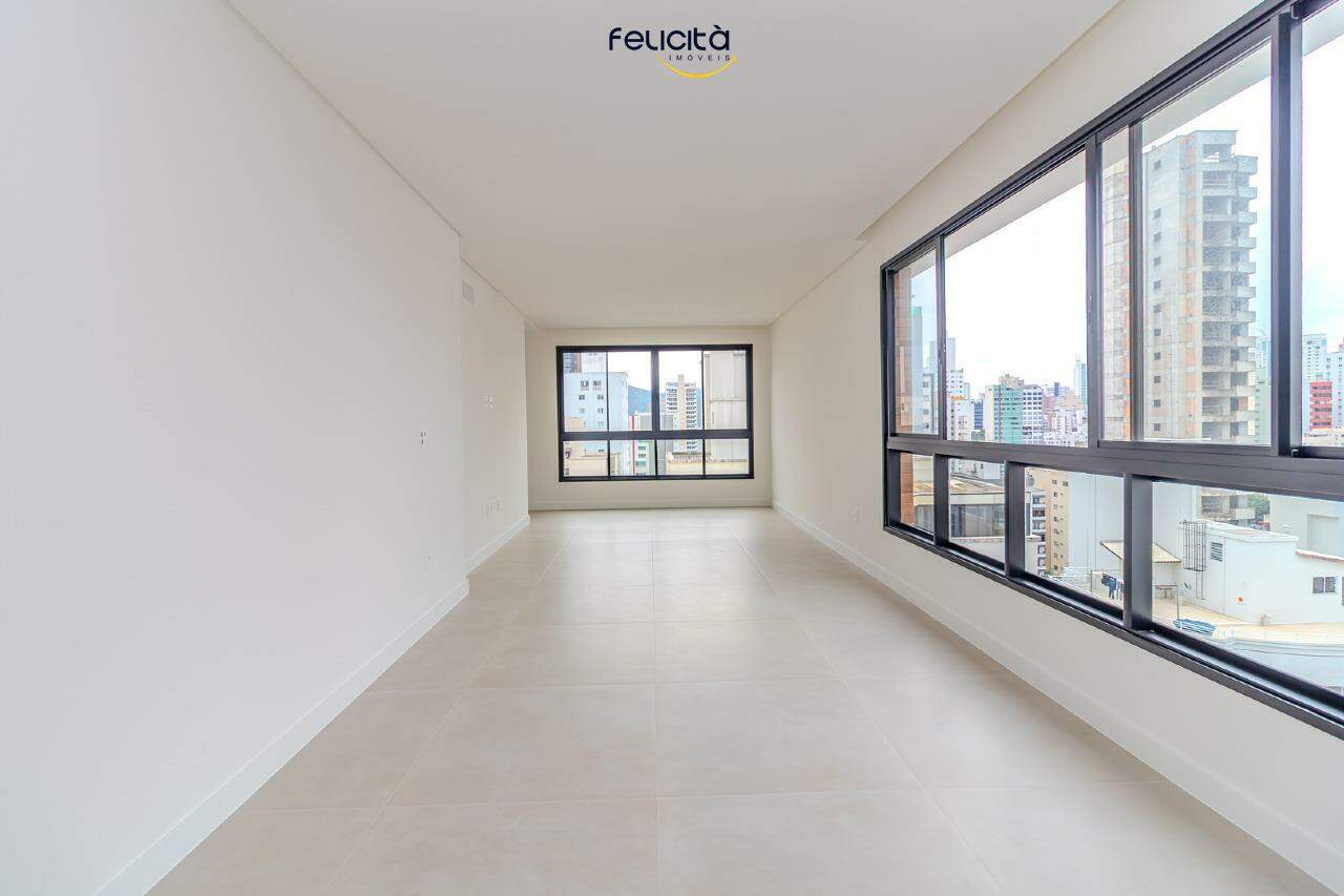 Apartamento de 3 quartos, 127m² no bairro Centro, em Balneário Camboriú | Eu Corretor